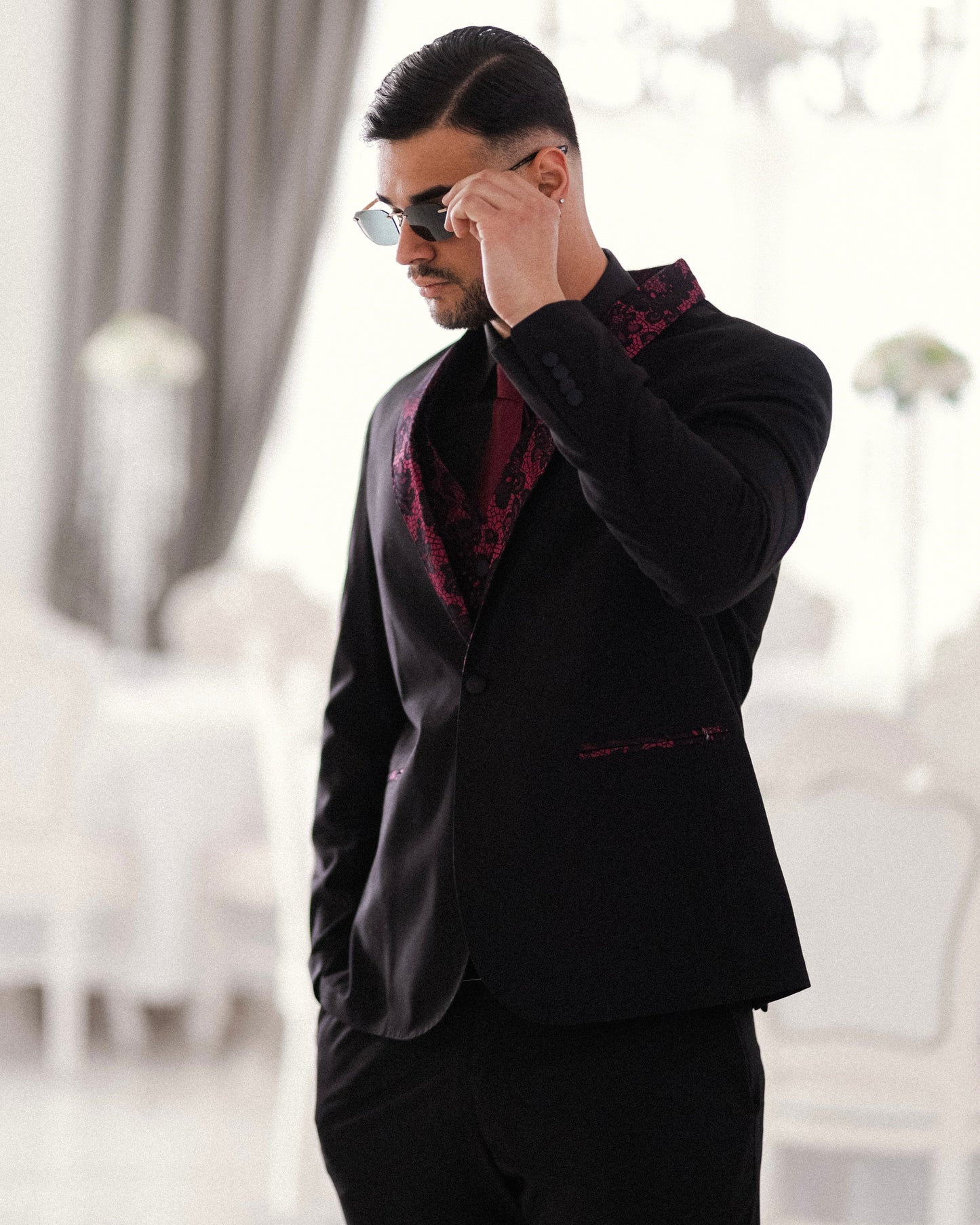 Abito Smoking con Gilet Damascato Bordeaux