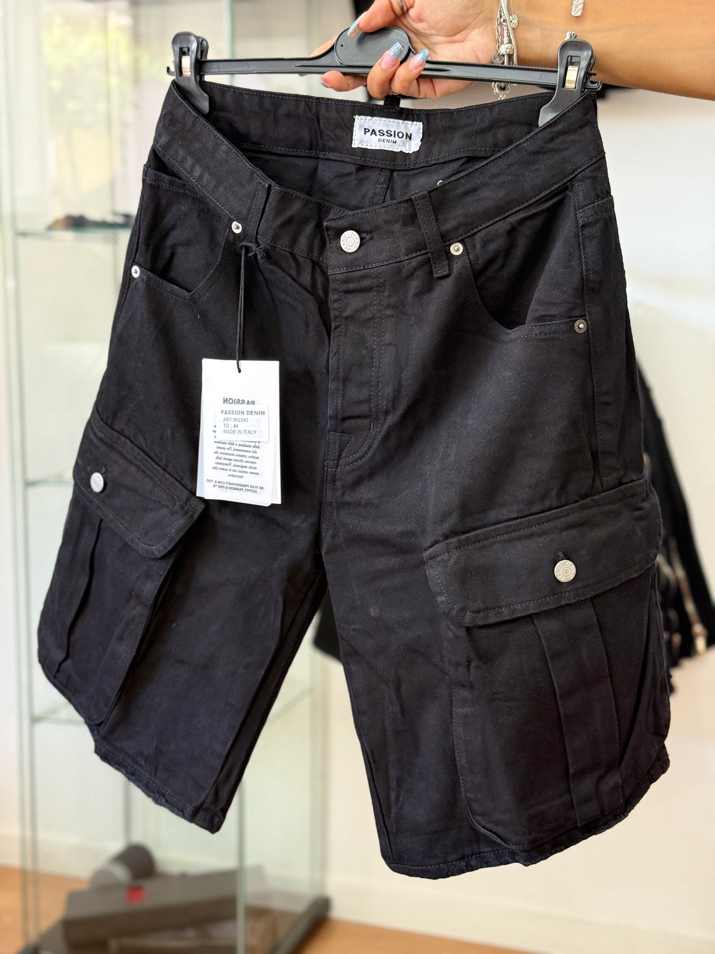 Bermuda Jeans cargo black MG243